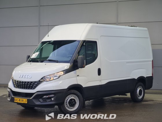 イヴェコ・デイリー 35S16 クローズド・ボックス・バン