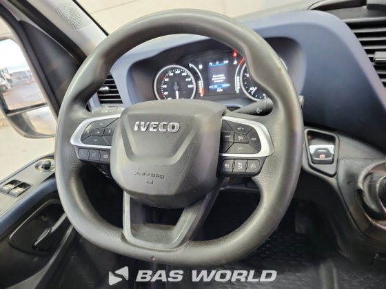 イヴェコ・デイリー 35S16 クローズド・ボックス・バン