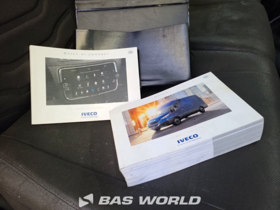 イヴェコ・デイリー 35S16 クローズド・ボックス・バン