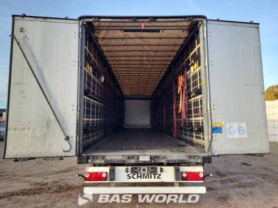 シュミッツ・カーテンサイド・セミトレーラー