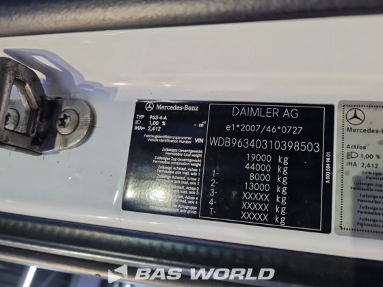メルセデス アクトロス 1942 4X2 トラクターユニット