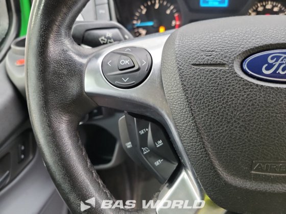 フォード トランジット カスタム 130PK クローズドボックスバン