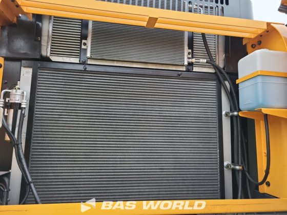 現代 R340L クローラー掘削機