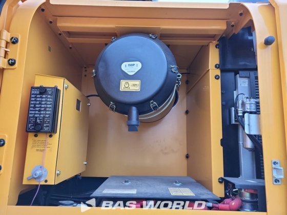 現代 R340L クローラー掘削機