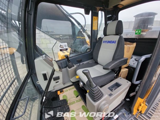 現代 R340L クローラー掘削機