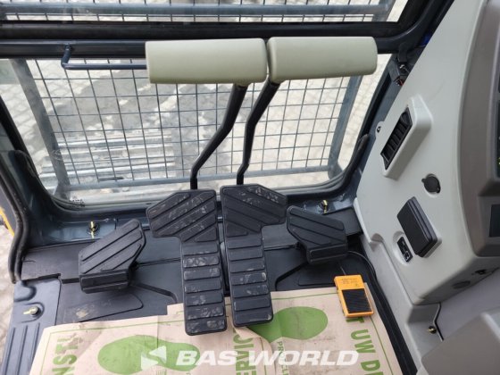 現代 R340L クローラー掘削機