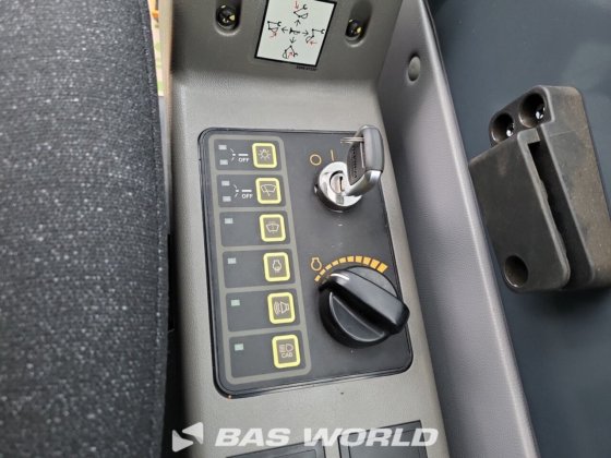 現代 R340L クローラー掘削機