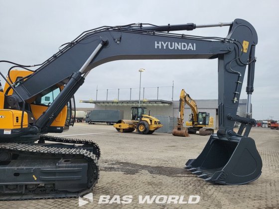 現代 R340L クローラー掘削機