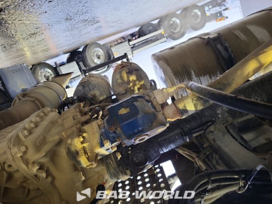 沃尔沃 FM 450 4X2 拖拉机组