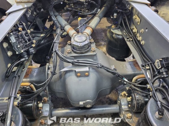沃尔沃 FM 450 4X2 拖拉机组