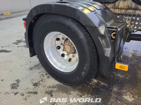 沃尔沃 FM 450 4X2 拖拉机组