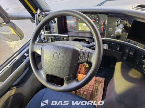 沃尔沃 FM 450 4X2 拖拉机组