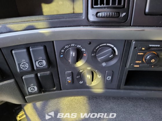 沃尔沃 FM 450 4X2 拖拉机组