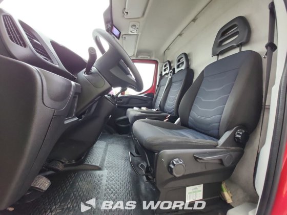 イヴェコ デイリー 35S12 クローズドボックスバン