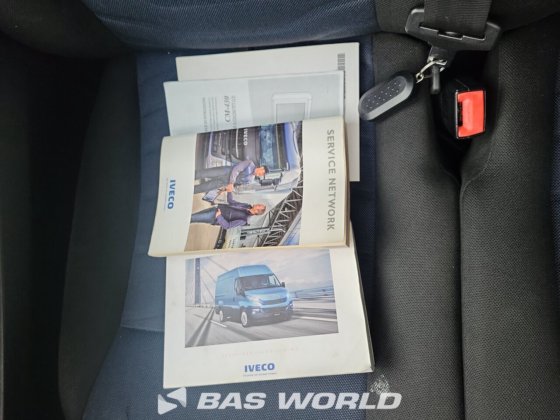 イヴェコ デイリー 35S12 クローズドボックスバン