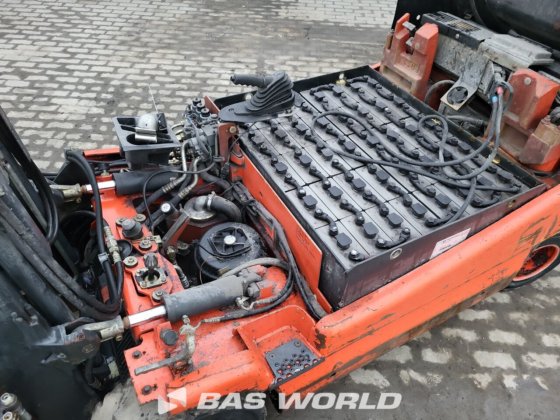 リンデ E25 -03 フォークリフト