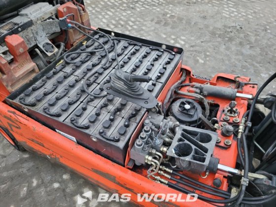 リンデ E25 -03 フォークリフト