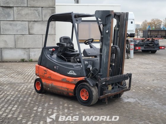 リンデ E25 -03 フォークリフト