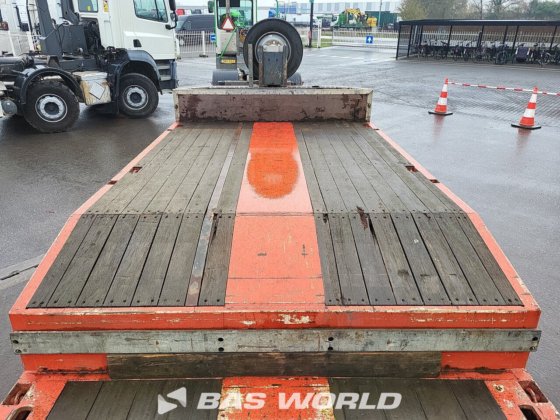 Nooteboom 低装载半挂车