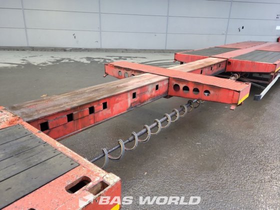 Nooteboom 低装载半挂车