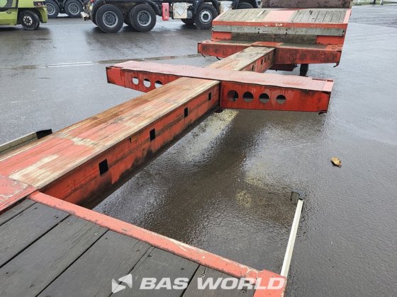 ヌートブーム ローローダー・セミトレーラー