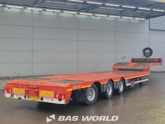 Nooteboom 低装载半挂车