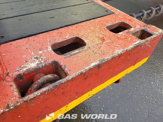 Nooteboom 低装载半挂车