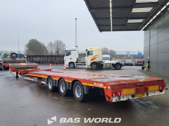 Nooteboom 低装载半挂车