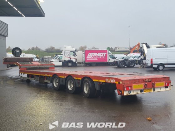 Nooteboom 低装载半挂车