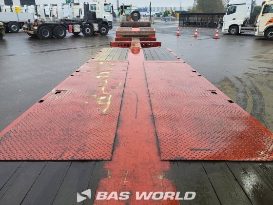 Nooteboom 低装载半挂车