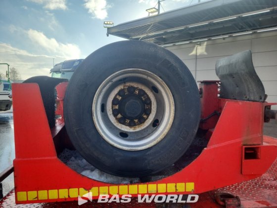 布罗休斯低装载半挂车