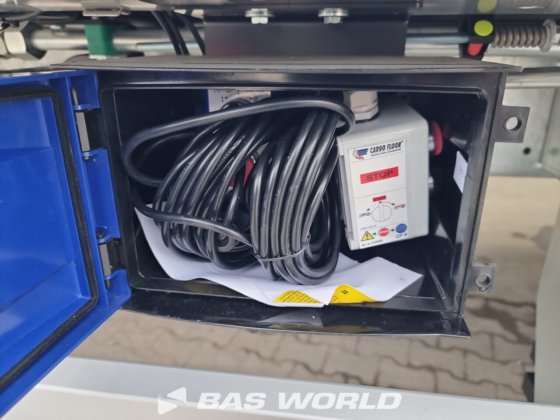 クナペン・ウォーキング・フロア