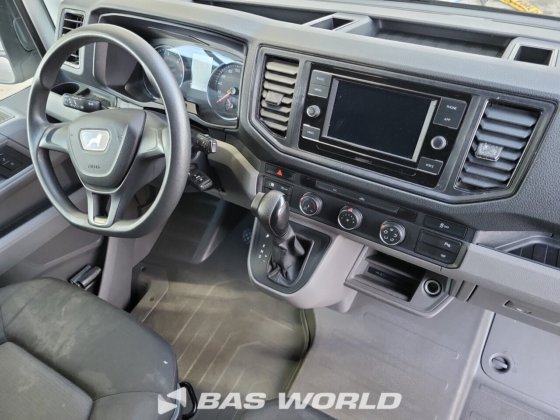 フォルクスワーゲン クラフター 177pk クローズドボックスバン