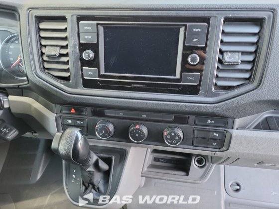 フォルクスワーゲン クラフター 177pk クローズドボックスバン