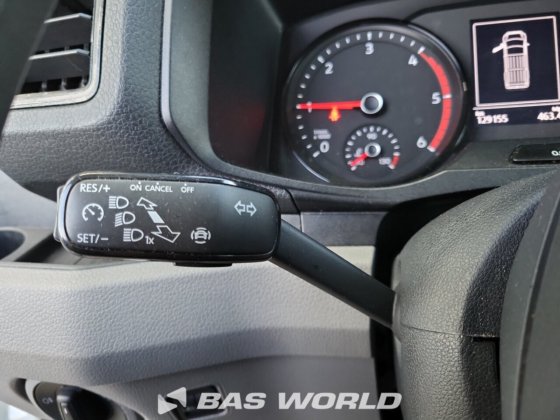 フォルクスワーゲン クラフター 177pk クローズドボックスバン