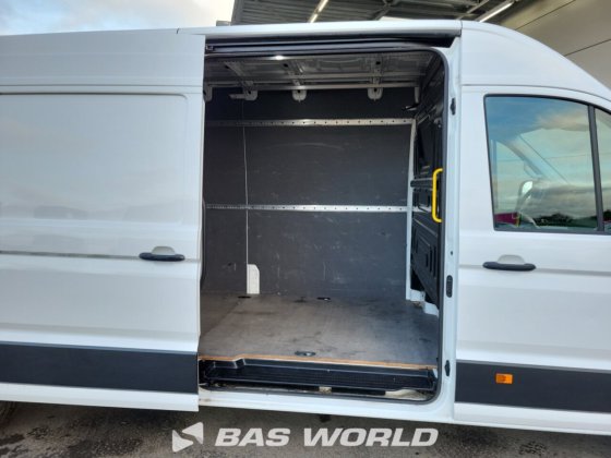 フォルクスワーゲン クラフター 177pk クローズドボックスバン