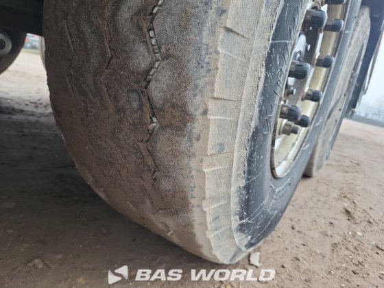 施密茨封闭箱式半拖车