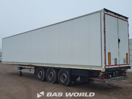 施密茨封闭箱式半拖车