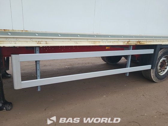 施密茨封闭箱式半拖车