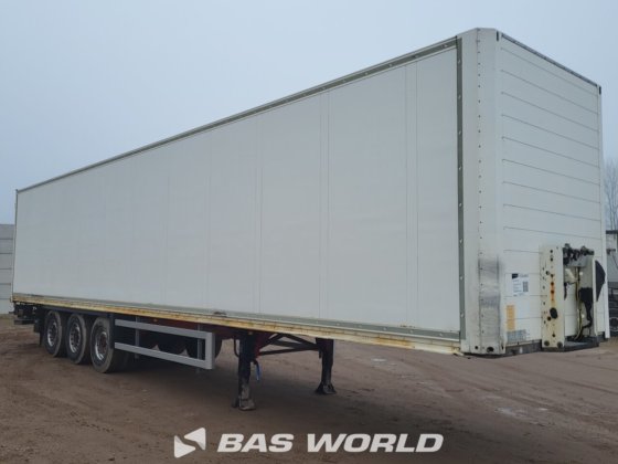 施密茨封闭箱式半拖车