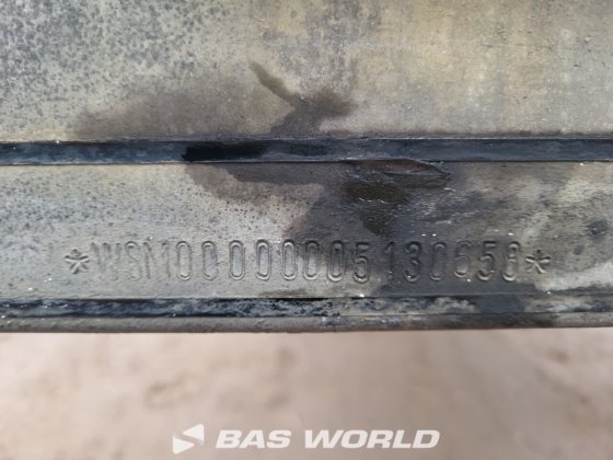 施密茨封闭箱式半拖车