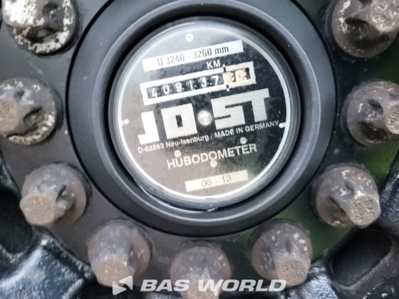 施密茨封闭箱式半拖车