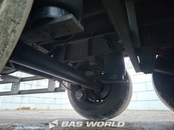 施密茨封闭箱式半拖车