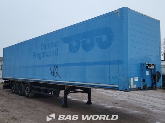 施密茨封闭箱式半拖车