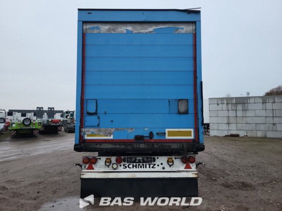 施密茨封闭箱式半拖车