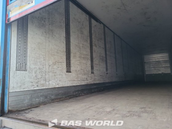 施密茨封闭箱式半拖车