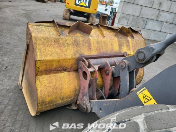 ボルボ L120 E ホイールローダ