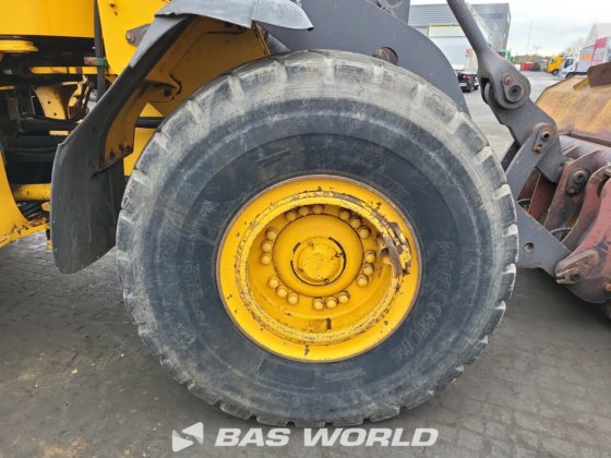 ボルボ L120 E ホイールローダ