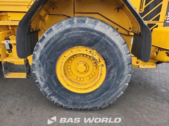 ボルボ L120 E ホイールローダ