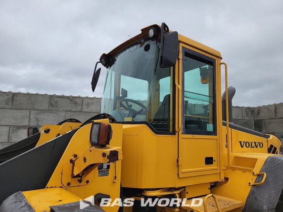 ボルボ L120 E ホイールローダ